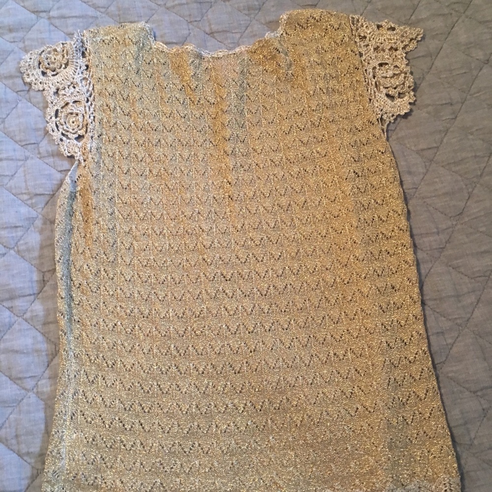 Nice top! - Picture 3 of 3